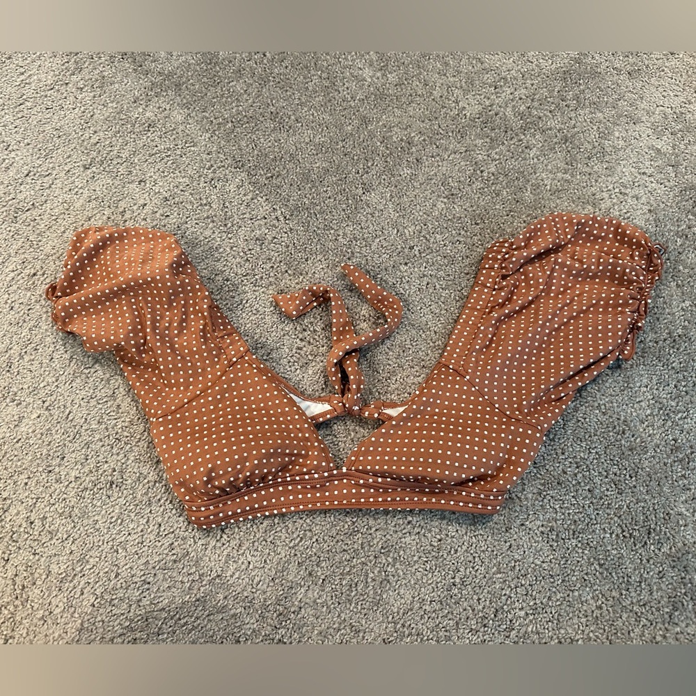 xhilaration. cap sleeve bathing suit top. size large. NWT. mauve.